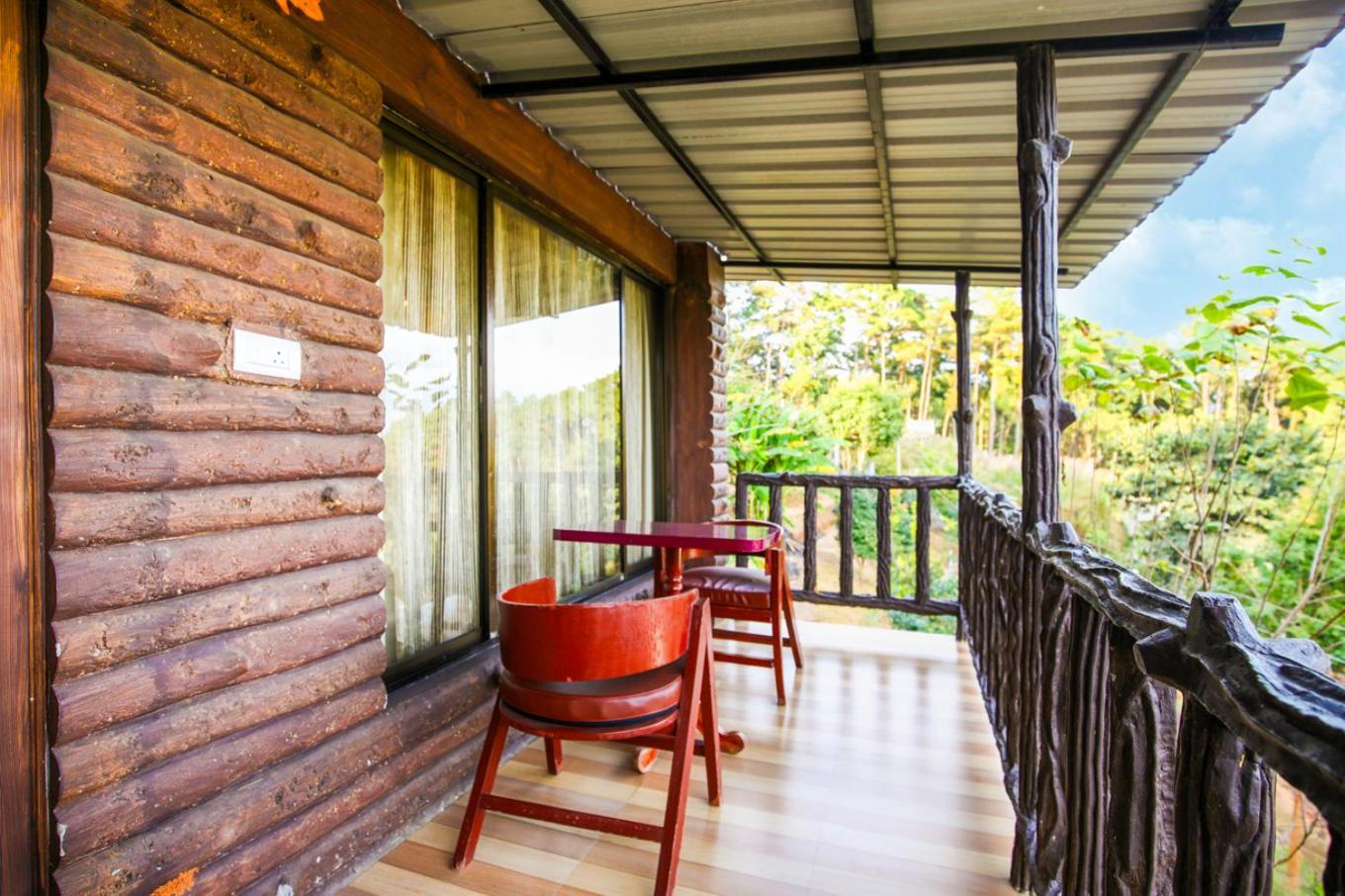 La Nicholas Lake View By Summit Hotels Σιλόνγκ Εξωτερικό φωτογραφία