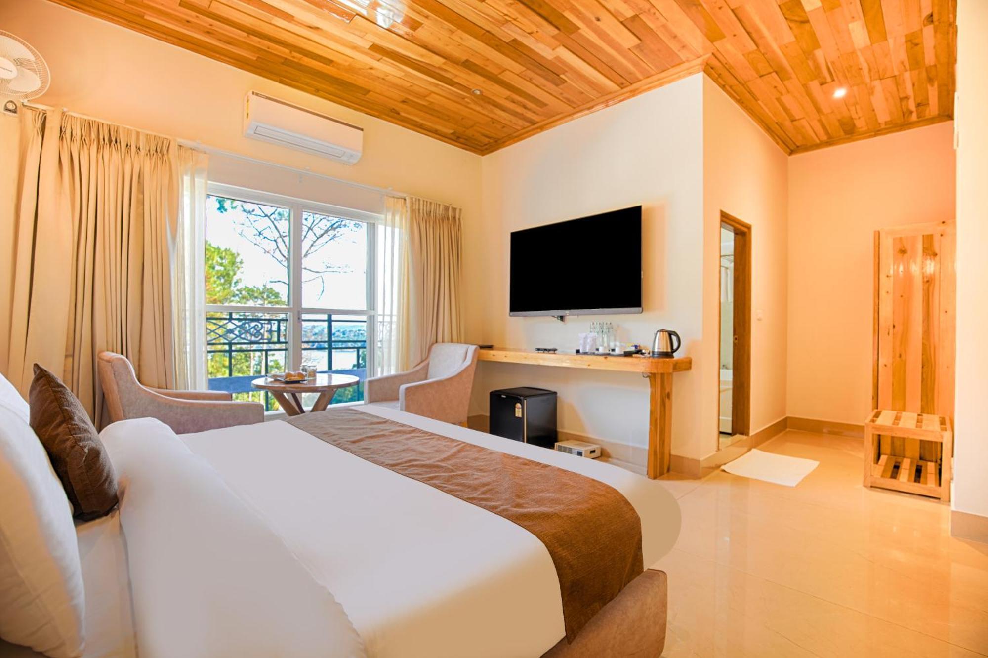La Nicholas Lake View By Summit Hotels Σιλόνγκ Δωμάτιο φωτογραφία